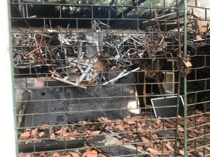 Read more about the article Centro comunitário desativado é alvo de incêndio criminoso no bairro Dias Macedo