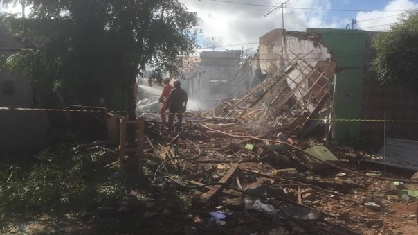 Explosão destrói fábrica clandestina de fogos